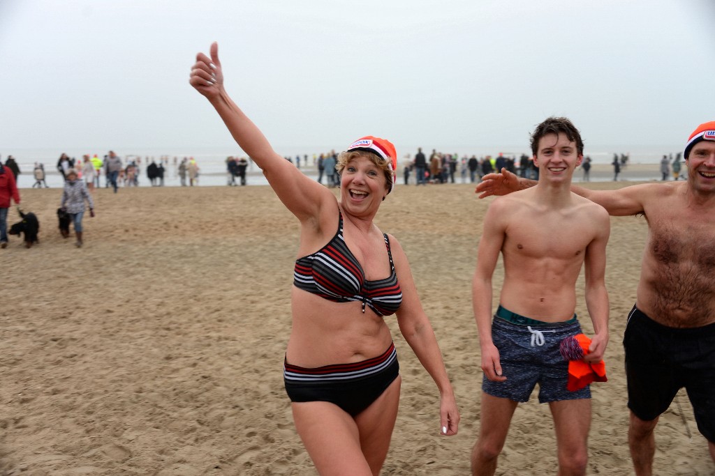 ../Images/Nieuwjaarsduik Nederzandt 2020 152.jpg
